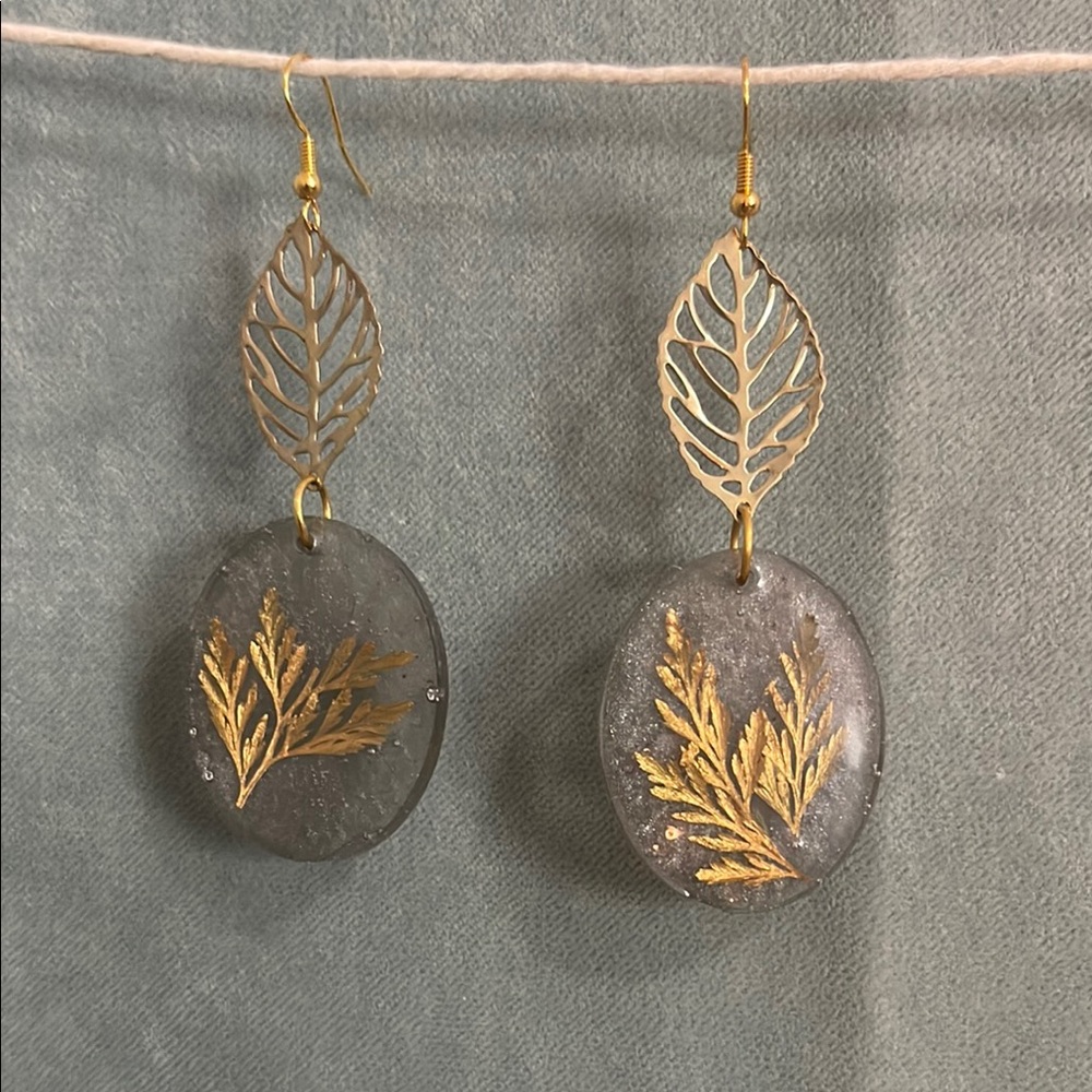Elegant Gold Leaf Dangle Earrings